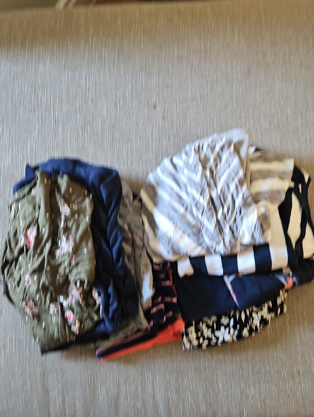 Maternity clothing lot size small/medium